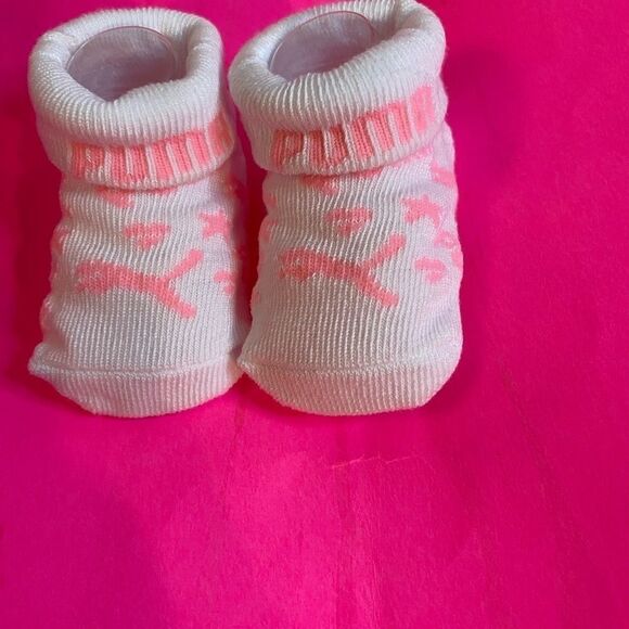 🎁🛍Puma 4 Pairs of infant booties Size: 0-12 M - Picture 4 of 7